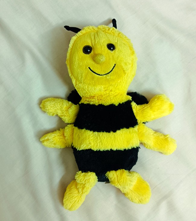 عروسک خزی طرح زنبور 